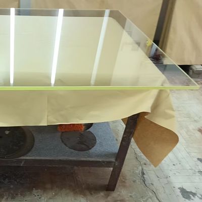 Schleifbares Strahlenschutzbleiglas aus Rohstoffen zur Sicherung von Strahlenschranke und visueller Transparenz