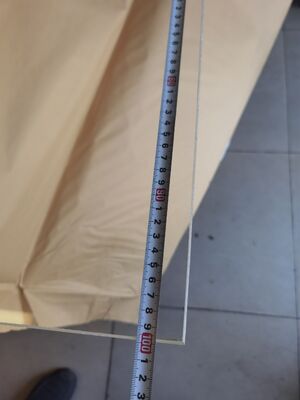 Circle Radiation-Protective-Glass Featuring Transmittance Over 90 Percent Designed for Radiation Protection and Safety