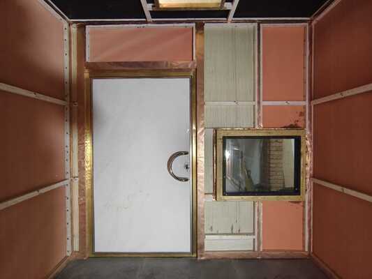 Einfach zu montieren RF-geschütztes Fenster 1200 * 900mm mit Messing Kupfernetz für 10-130MHz EMI-Schutz